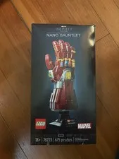 LEGO Super Heroes: Nano Gauntlet (76223) Damaged Box