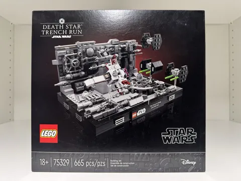 LEGO Star Wars Death Star Trench Run Diorama 75329 665 pcs 18+ Box