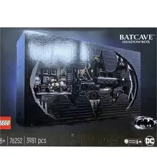 LEGO DC Batman Batcave Shadow Box 76252 Set 3981 Pieces Age 18+