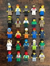 Lego Lot of 25 Assorted Minifigures/ People. Mostly Lego City Minifigures 