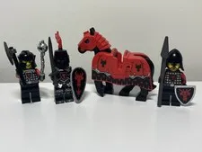 LEGO Castle Dragon Knights Minifigure Lot 70402 Gatehouse Raid Horse Red Barding