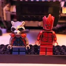 LEGO Marvel Guardians of the Galaxy Minifigure Lot 2 (Rocket Raccoon, Groot)
