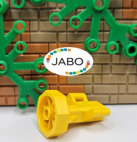 (S12 / 18 / 15) LEGO 30092 Minifigure Utensil Scooter Yellow