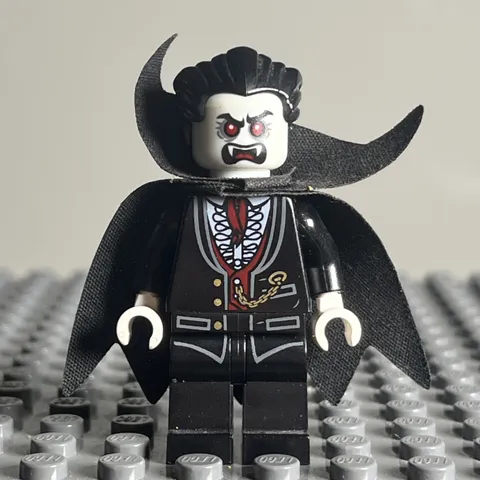 LEGO Lord Vampyre Minifigure with Cape Monster Fighters 9468 10228 mof007 3A