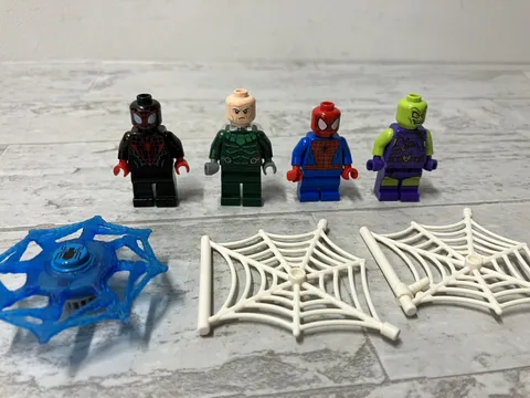 Lego Marvel Super Heroes Spider-Man Lot Of 4 Minifigures Vulture Green Goblin