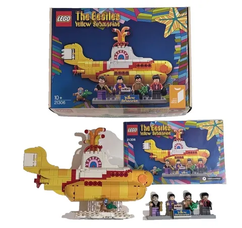 LEGO IDEAS 21306 The Beatles Yellow Submarine