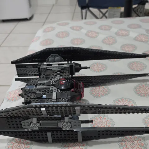 LEGO Star Wars Kylo Ren's TIE Fighter 75179 630pcs The Last Jedi Incomplete