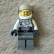 LEGO x Town: Astronaut w/ Classic Space Logo (TWN400)