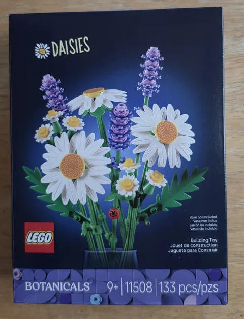 LEGO Botanicals Daisies 11508, Brand NEW AND Free Shipping