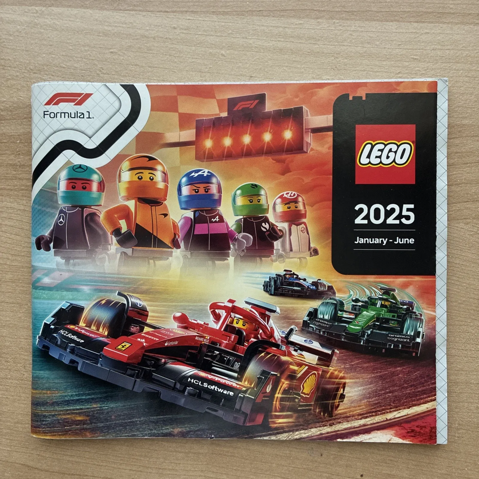 Lego Catalogue (Hungarian) 2025 Jan - June (with Star Wars Toys)
