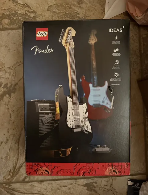 LEGO Ideas Fender Stratocaster 21329 Complete Set 1074pcs 18+ Box