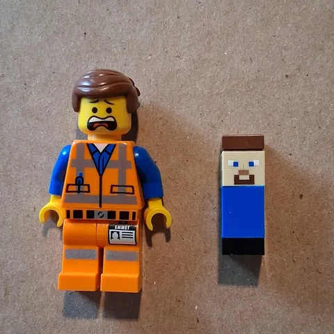 LEGO® Emmet  - Minifigure - The Lego Movie, and LEGO Steve -Minecraft-Minifigure