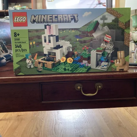 LEGO Minecraft: The Rabbit Ranch (21181) Sealed in Box (Retired Set)