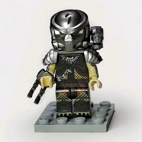 The Predator Custom Printed Lego Brick Horror Figure w/ Stand for Wall Display 