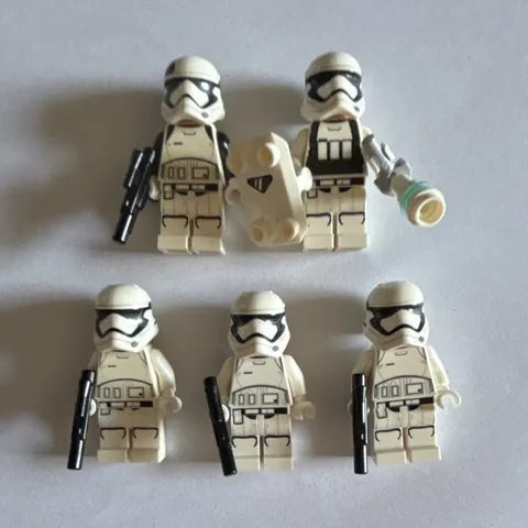 LEGO Star Wars First Order Stormtroopers lot of 5 (3 Regs, executioner, heavy)
