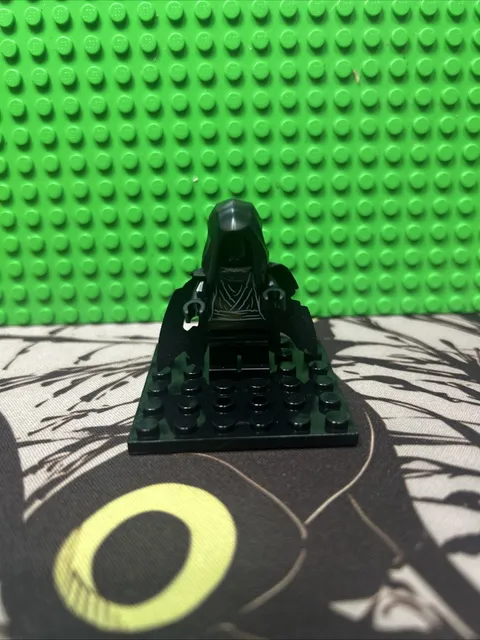 NEW LEGO Lord of the Rings LOR141 Ringwraith Nazgûl Minifigure Set 40693