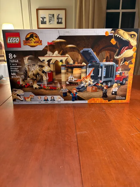 LEGO Jurassic World: T. rex & Atrociraptor Dinosaur Breakout (76948)