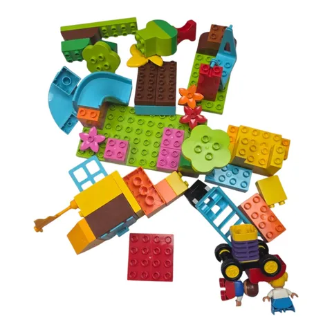 67 of 71 Bricks from Lego Duplo 10864 Large Playground Brick Box No box/manual