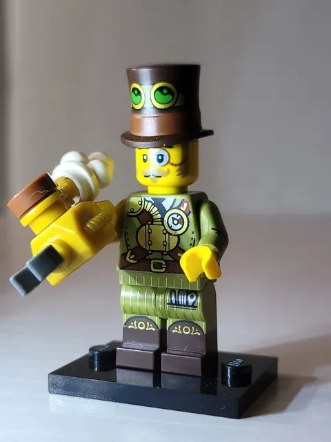 LEGO Series 27 Collectible Minifigures 71048 - Steampunk Inventor