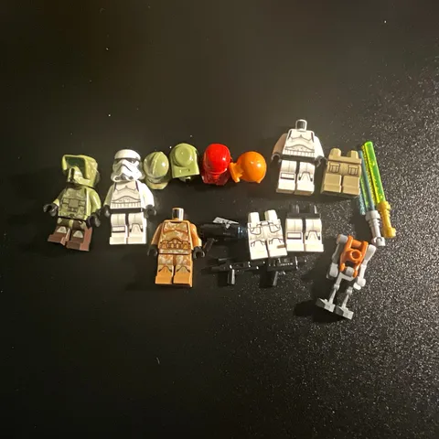 LEGO Star Wars Stormtrooper Minifigure Lot w/ Helmets Heads Weapons Accessories