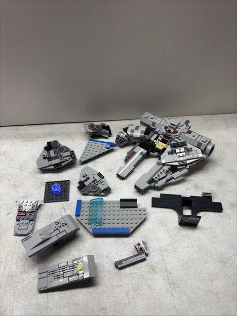 LEGO Star Wars: Millennium Falcon (75375) INCOMPLETE