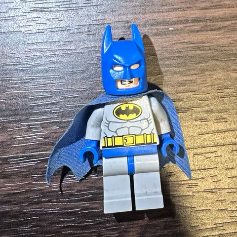 LEGO Batman Minifigure Blue Cowl Mask with Dark Blue Fabric Cape Plastic BAT022