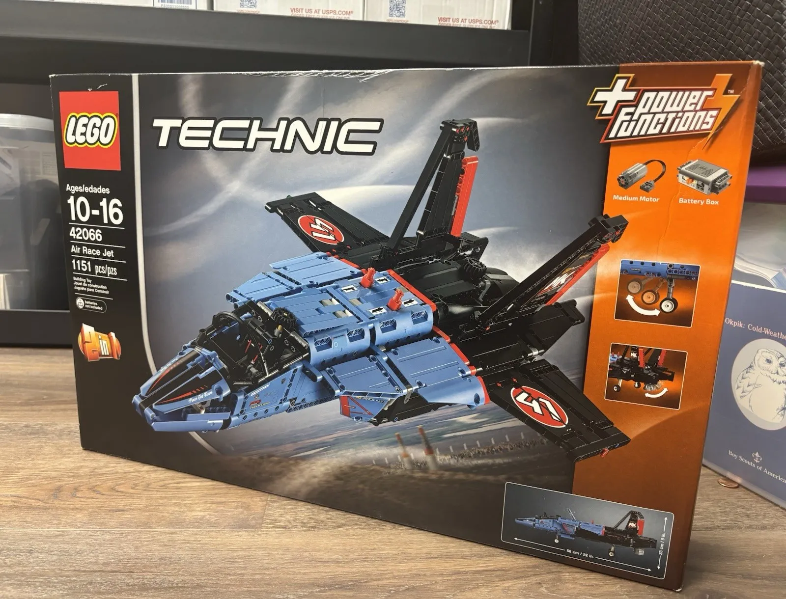 **New Sealed** Rare Lego Technic 42066 Air Race Jet Retired Rare *Box Damage*
