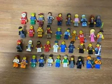 Lot Of 40 LEGO Minifigures figures some Accessories