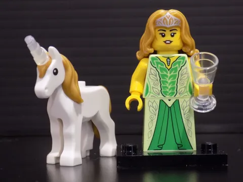 LEGO Minifigure Series 29:  Unicorn Elf  Princess (CMF 71052) (Brand New)