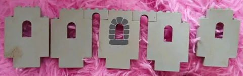 LEGO Castle Wall Pieces Lot Of 5 And 2 Arch Pieces.