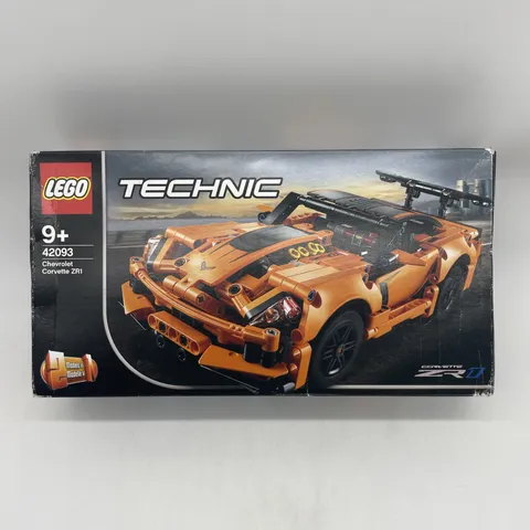 LEGO TECHNIC 42093 CHEVROLET CORVETTE ZR1 NEW IN BOX! BOX DAMAGE