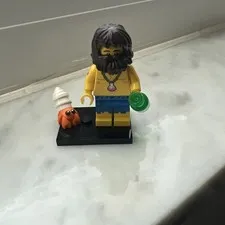 LEGO Collectable Minifigure Series 7 2012  Hippie Man On Base W/crab