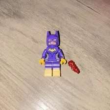 LEGO The LEGO Batman Movie Batgirl Minifigure Purple Suit w/ Accessory Plastic