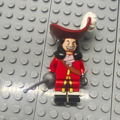 LEGO Disney Captain Hook Minifigure w/ Sword Tricorn Hat 71012 dis011