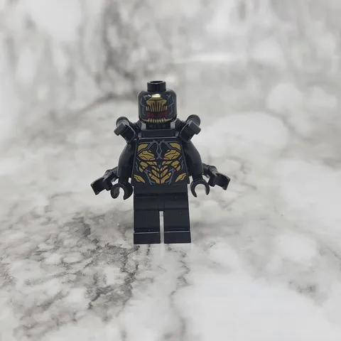 Lego Outrider Minifigure Marvel 76101