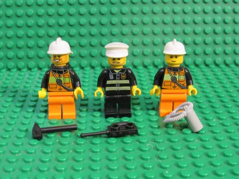 Lot of 3 town city fireman firemen LEGO minifigs firefighter fire tools T33
