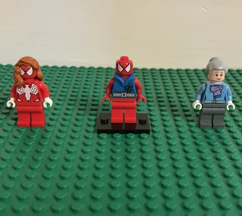 LEGO Spider-Man 76057 Lot of 3 w/ Scarlet Spider VERY GOOD CONDITION + AUTHENTIC