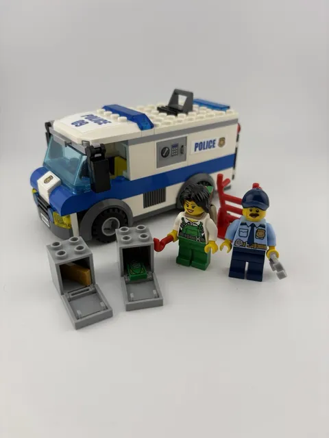 Lego City: Police - Money Transporter - Set #60142 - 100% Complete - W/Manual
