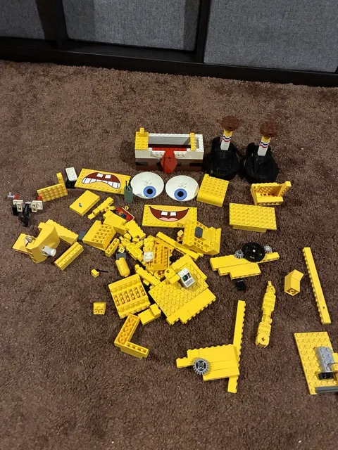 99% COMPLETE Lego Build a Bob 3826