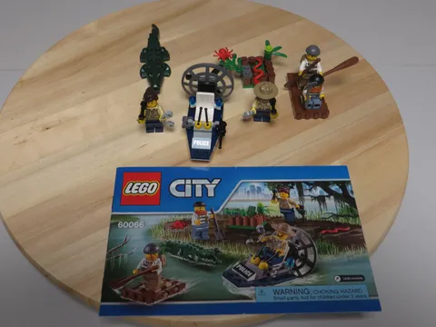 LEGO City 60066 Swamp Police Starter Set *Complete