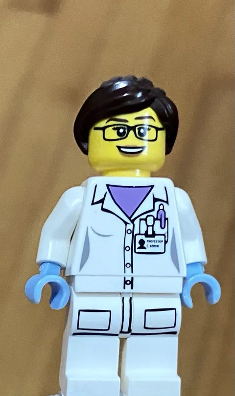 LEGO Female Minifig, Research Hospital Lab Worker Tech Doctor Nurse Mother