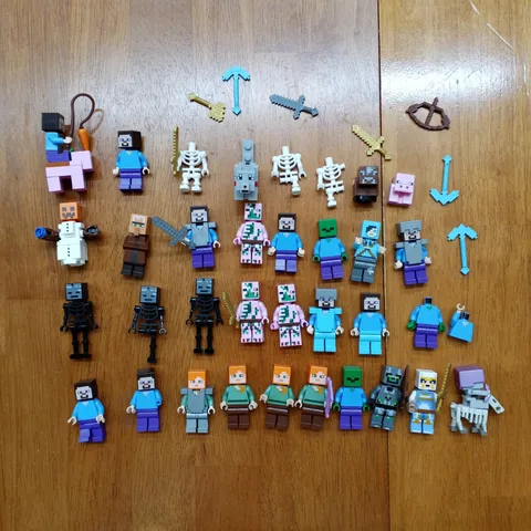 LEGO Minifigure Lot 30+ Minecraft figures with accessories