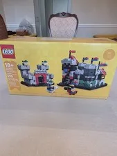 LEGO 40775 Mini Knight’s Castle Brand New Sealed Exclusive Insider Set 590 Pcs