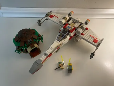 LEGO Star Wars 4502 Yoda's Hut X-wing Dagobah