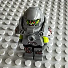 LEGO Alien Avenger Minifigures Series 8 Space Minifigure 8833 (2012)