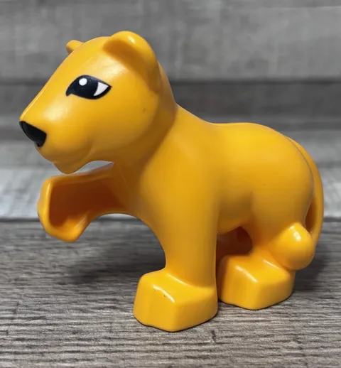 Lego Duplo Small Yellow Baby Lion Cub Kitten Animal Zoo for Safari