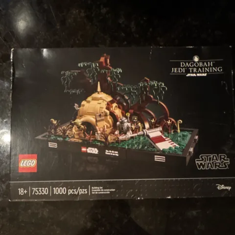 LEGO Star Wars Dagobah Jedi Training Diorama 75330 1000pcs 18+ Box