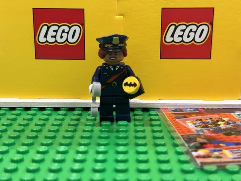 Lego Batman Movie Minifigure Series 1 Commissioner Barbara Gordon