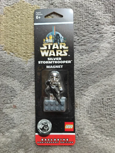 Lego Star Wars Silver Stormtrooper Magnet Exclusive Anniversary Edition