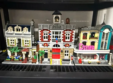 LEGO Creator expert modular buildings